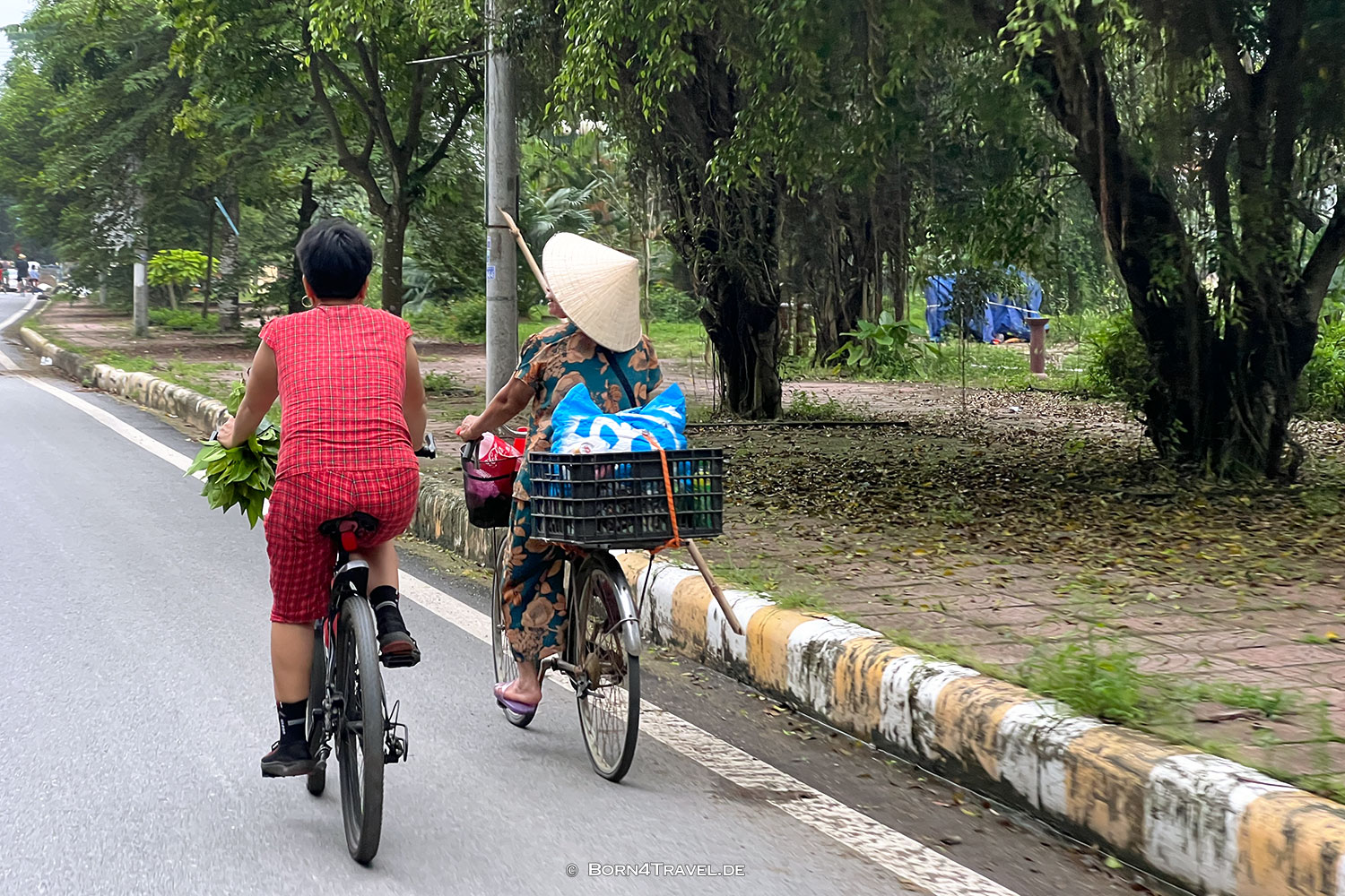 Tam Cốc,Vietnam,born4travel