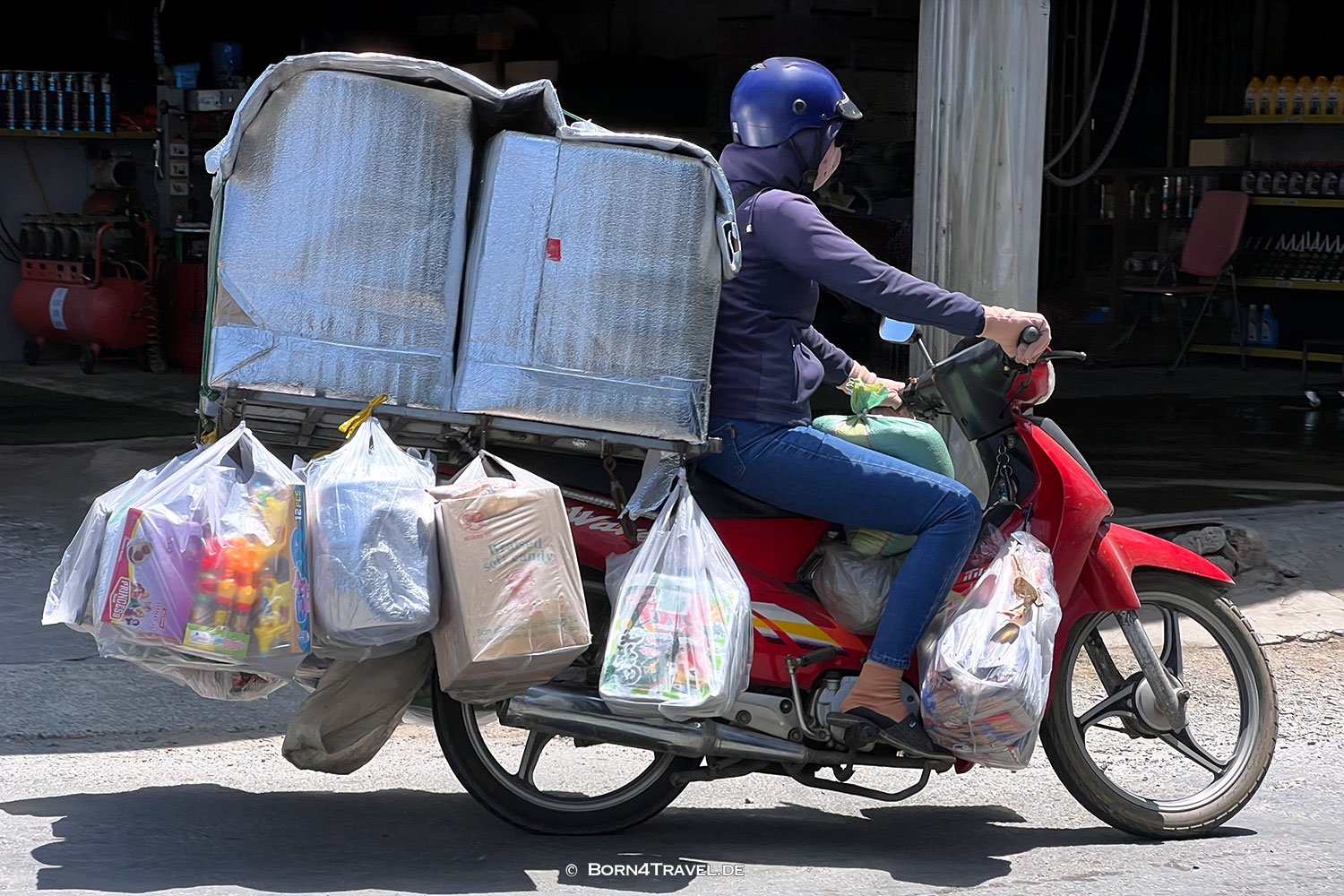 Viet-Scooter,Vietnam2025,born4travel.de Viet-Scooter,Vietnam2025,born4travel.de