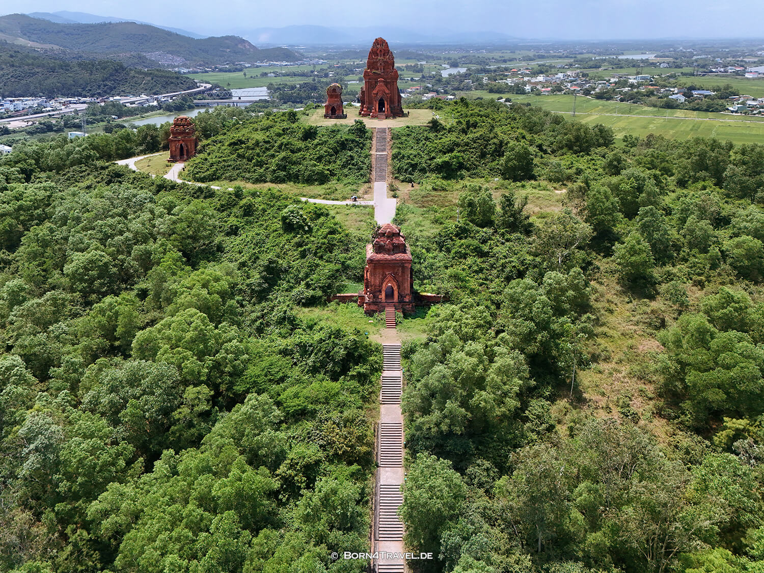Bánh Ít Cham Tempel,Vietnam2025,born4travel.de Bánh Ít Cham Tempel,Vietnam2025,born4travel.de