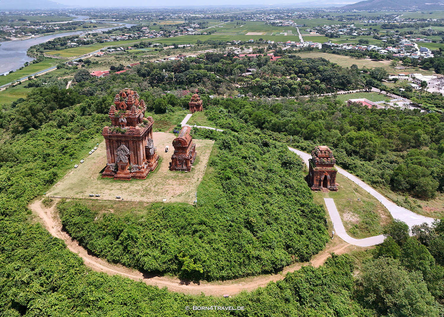 Bánh Ít Cham Tempel,Vietnam2025,born4travel.de Bánh Ít Cham Tempel,Vietnam2025,born4travel.de