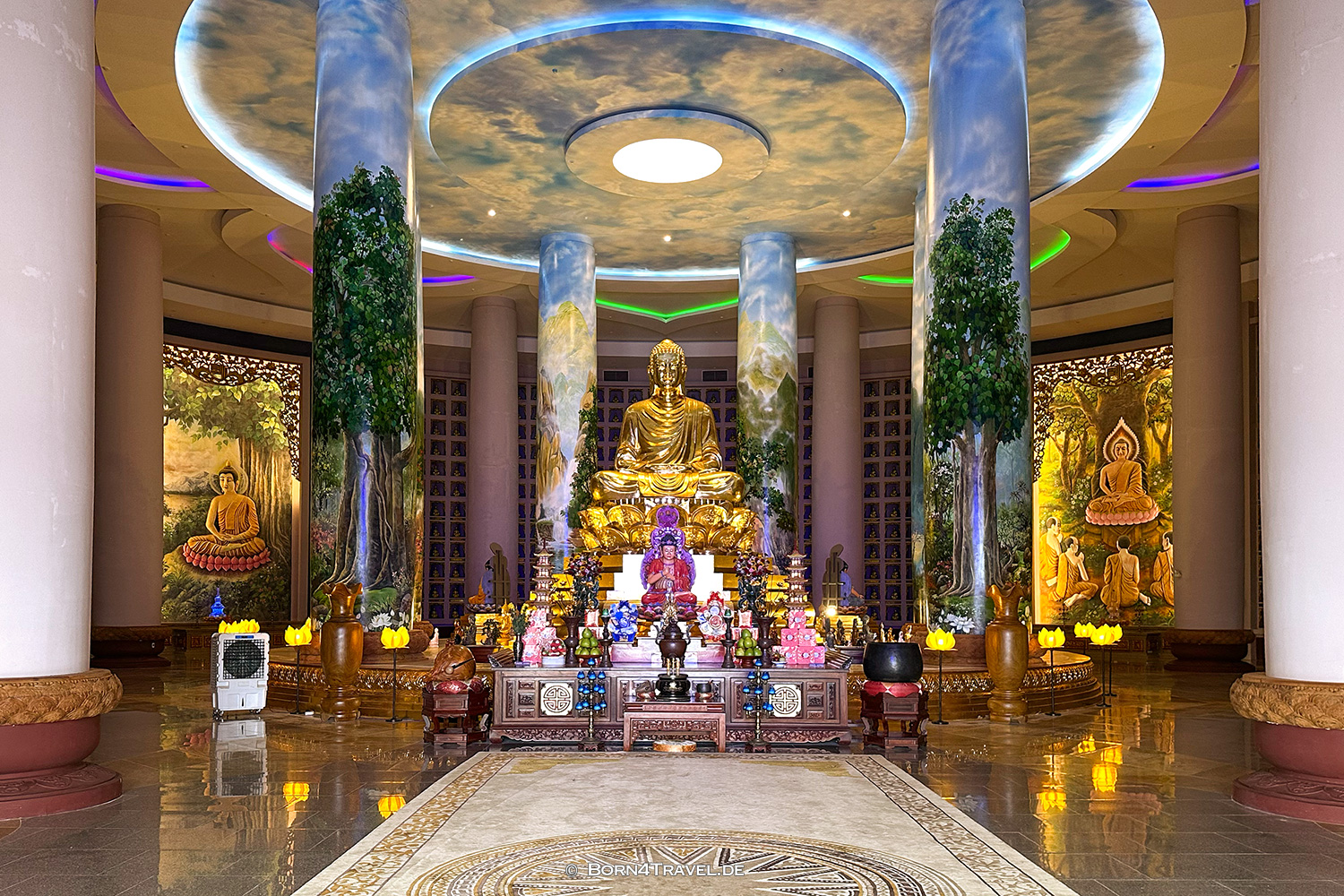Buddha Statue of Thien Hung Zen Quy Nhơn,Vietnam2025,born4travel.de Buddha Statue of Thien Hung Zen Quy Nhơn,Vietnam2025,born4travel.de