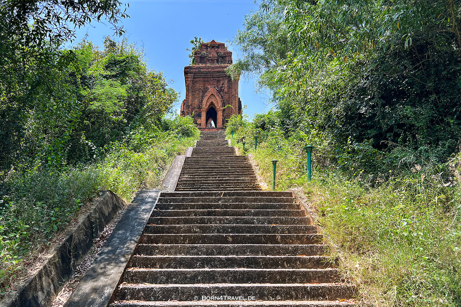 Bánh Ít Cham Tempel,Vietnam2025,born4travel.de Bánh Ít Cham Tempel,Vietnam2025,born4travel.de